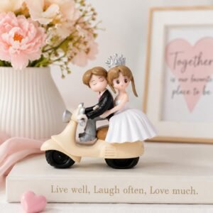 Cute-Couple-on-Scooter-Miniature-Figurine-3