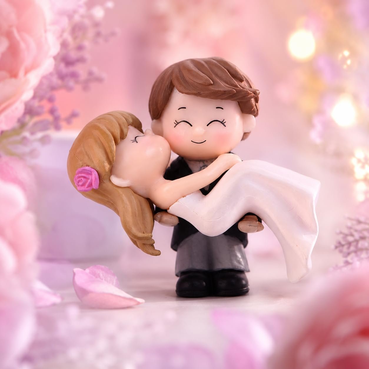 Cute-Romantic-Couple-Miniature-Showpiece-3