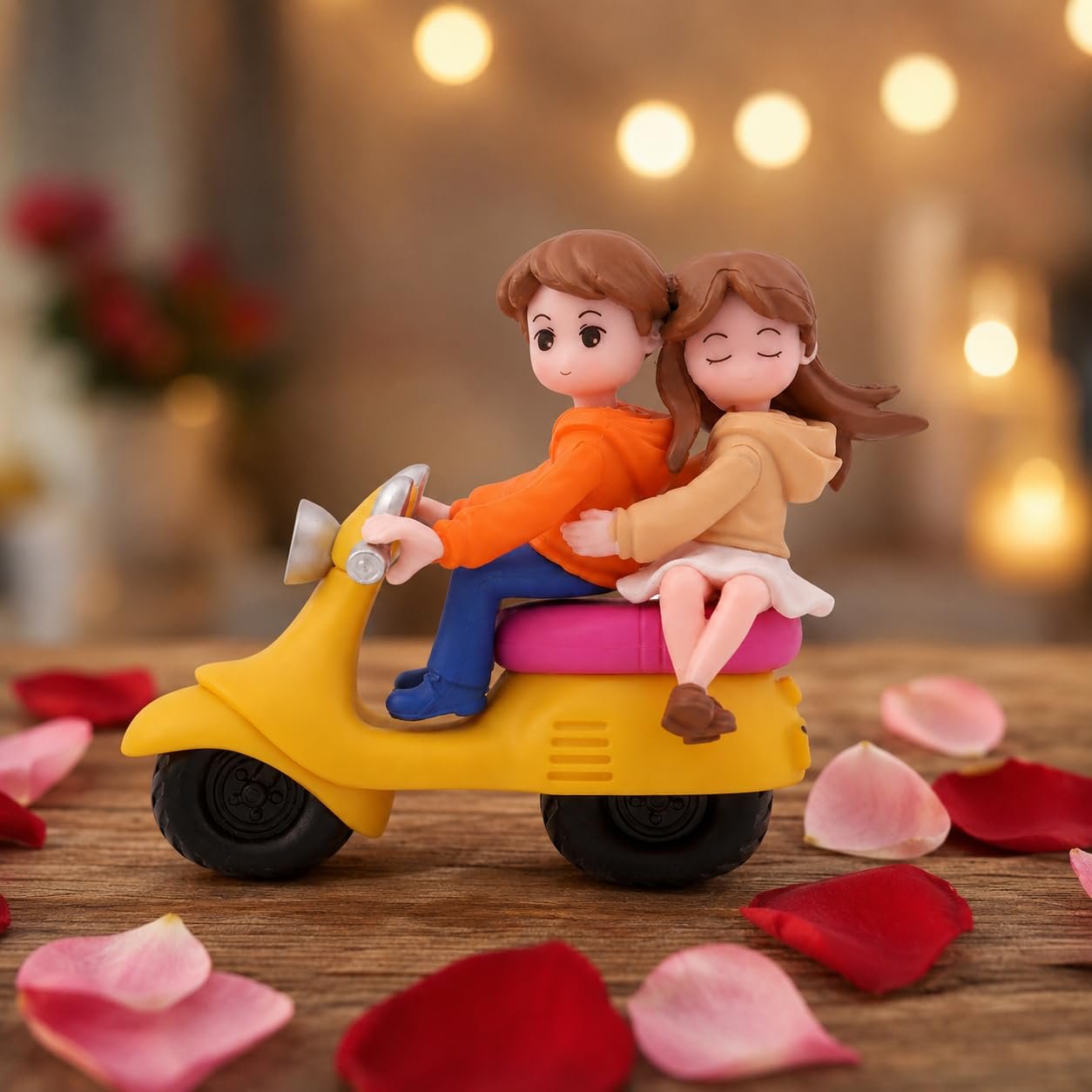Romantic-Scooter-Love-Couple-Miniature-Showpiece-2